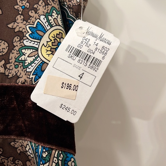 Holiday top - Picture 3 of 4